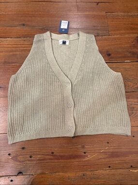 Universal Thread Olive Green Button-Front Knit Vest